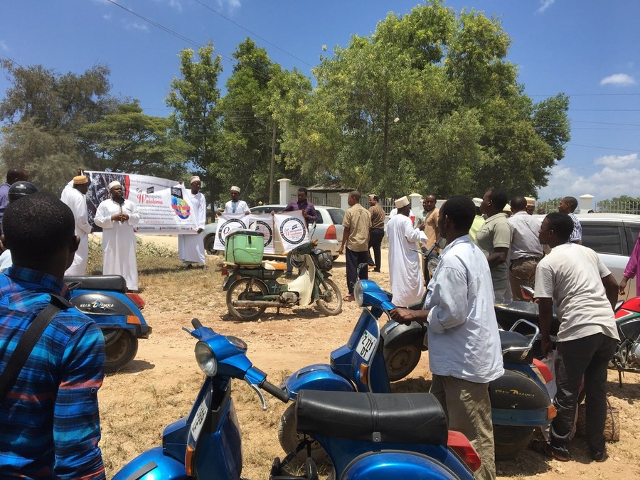 Click to enlarge image Chuo_Kikuu_Suza_Tunguu_1.jpg